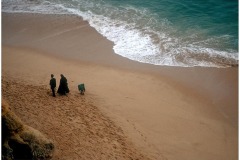 DI-F_2401_854802-Strandspaziergang-Maier_Rene-BE DI-F_2401_854802-Strandspaziergang-Maier_Rene-BE
