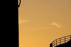 DI-P_2501_406507-Tanklager_im_Abendlicht-Windlin_Rene-LZ