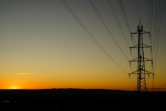 DI-P_2501_577707-Freileitung_im_Sonnenuntergang-Windlin_Rene-LZ
