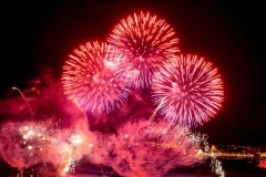 DI-P_2501_917010-Feuerwerk-Lippuner_Doris-SB